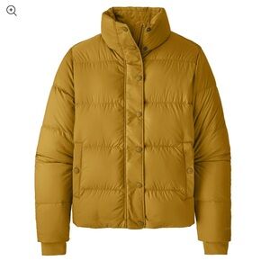 NWT Patagonia Women’s Silent Down Puffer Jacket Size XS